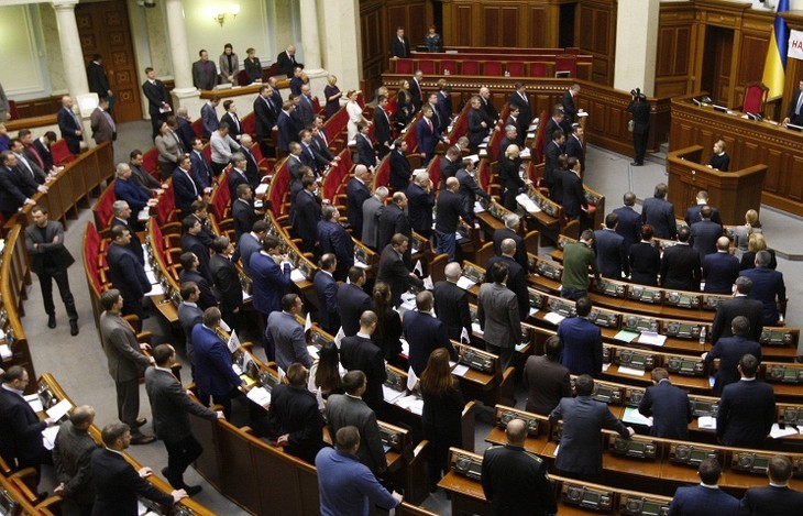 Ukraine’s ruling coalition disbands  - ảnh 1